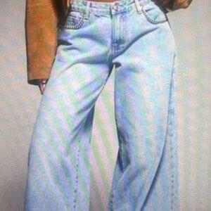 Princess Polly Jeans NWT with Beaded Pearlise Trim on pockets